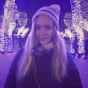 Meet your Posher, Rayna